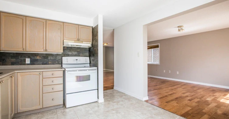 11 Butternut Drive, Barrie, ON, L4N 0E1 - 14