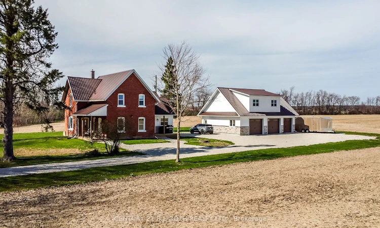 1153 Glengarry Landing Road S