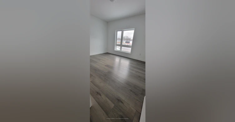 118-4 Spice Way, Barrie, ON, L9J 0M2 - 7