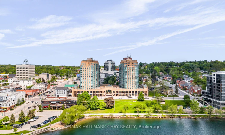 906-140 Dunlop Street E