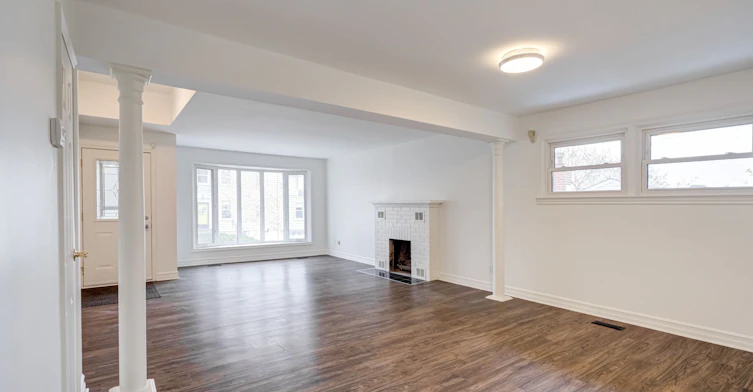 Main-22 Drury Lane, Barrie, ON, L4M 3C6 - 2