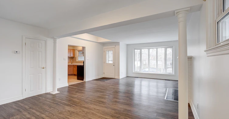 Main-22 Drury Lane, Barrie, ON, L4M 3C6 - 3