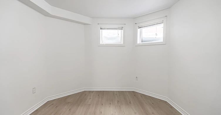 Lower-9 Kestrel Court, Barrie, ON, L4M 6P6 - 8