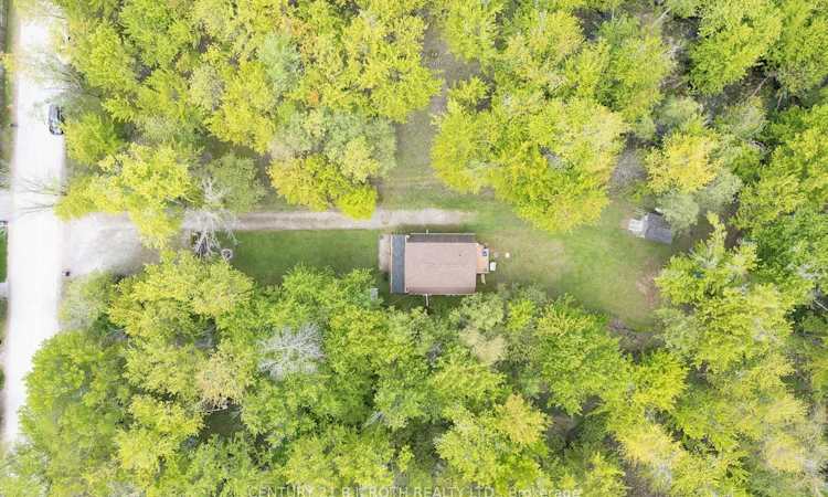 2597 Lakeshore Drive