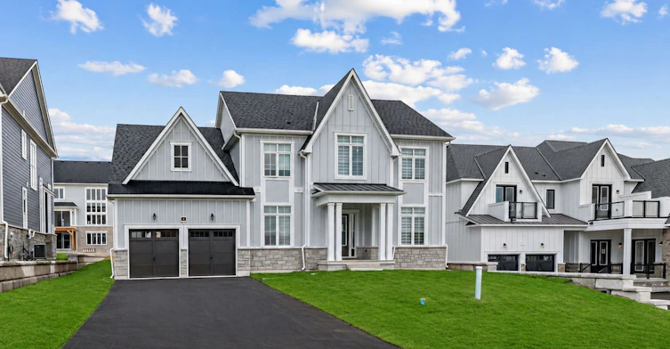 9 Herbert Avenue, Oro-Medonte, ON, L0L 2L0