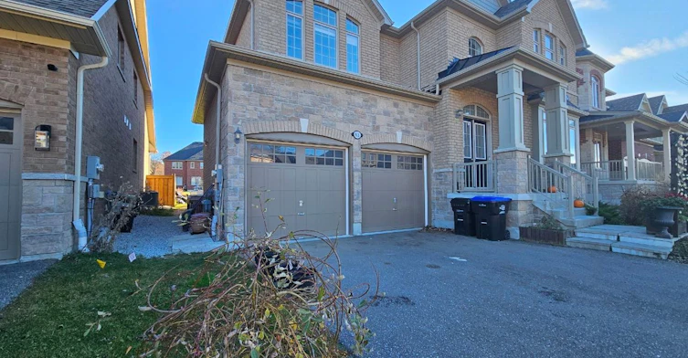 Lower-63 Victoria Wood Avenue, Springwater, ON, L9X 1Z8