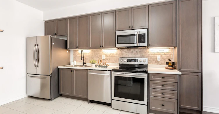 10 Deneb Street, Barrie, ON, L4M 0K6 - 10