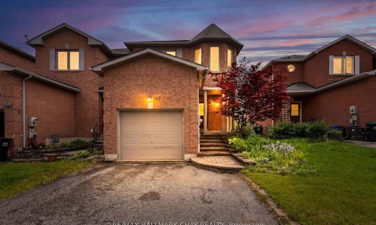 147 Bruce Crescent