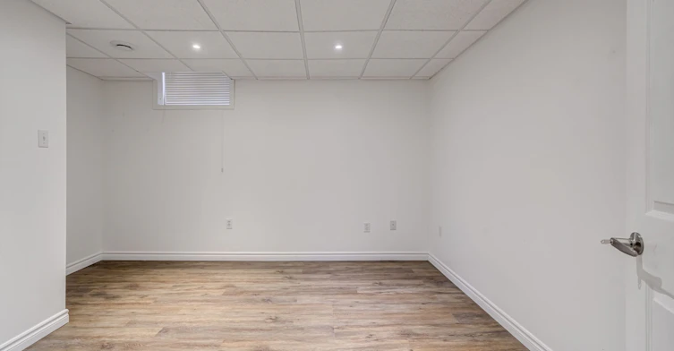 Lower Unit-47 Mcveigh Drive, Barrie, ON, L4N 7E4 - 11