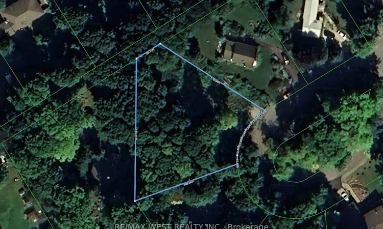 12 Lakeview Crescent