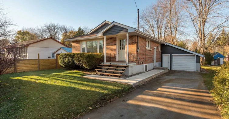Basement Apartment-34 South Street, Orillia, ON, L3V 3S9