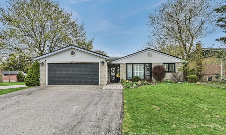 207 Yeates Avenue