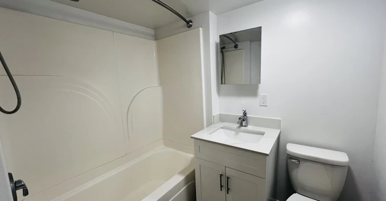 LOWER-420 Grove Street E, Barrie, ON, L4M 5R9 - 3