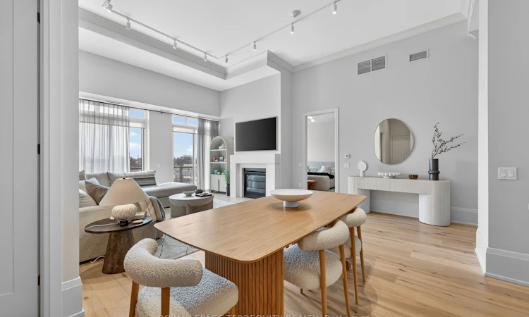 PH 615-1 Hume Street