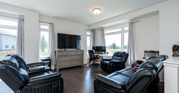 3700 Quayside Drive, Severn, ON, L3V 6H3 - 22