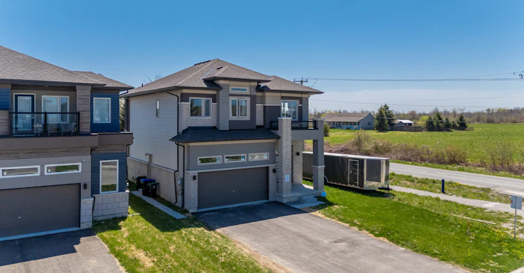 3700 Quayside Drive, Severn, ON, L3V 6H3 - 2