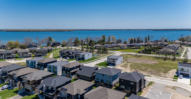 3700 Quayside Drive, Severn, ON, L3V 6H3 - 5