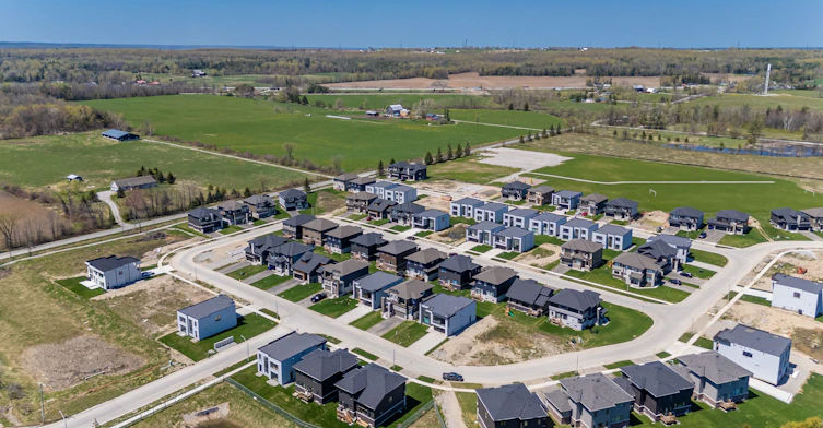 3700 Quayside Drive, Severn, ON, L3V 6H3 - 9