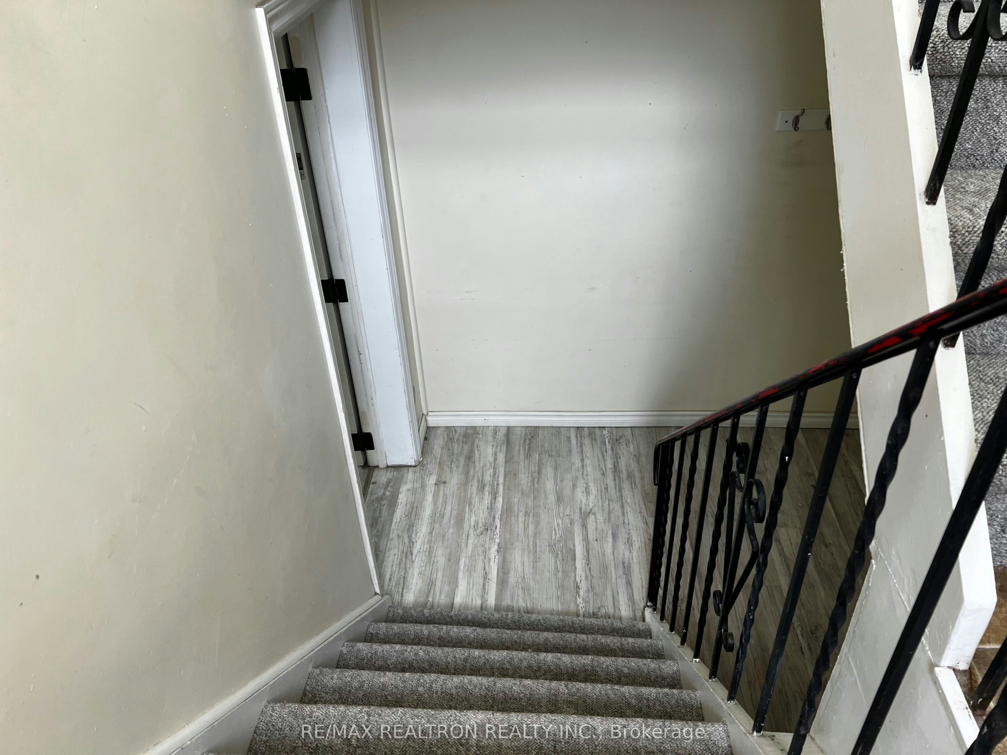 LOWER-244 St Vincent Street, Barrie, ON, L4M 3Z8 - 3