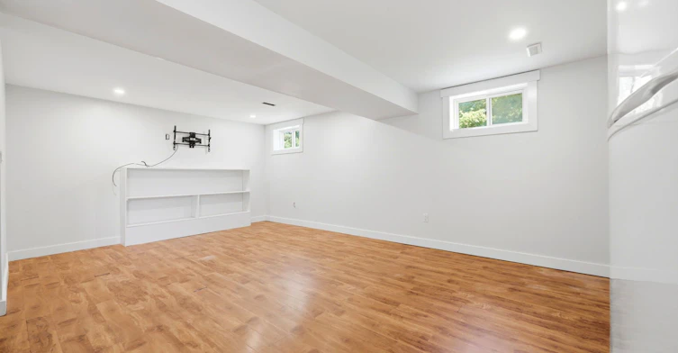 Lower-13 Springdale Drive, Barrie, ON, L4M 5A7 - 9
