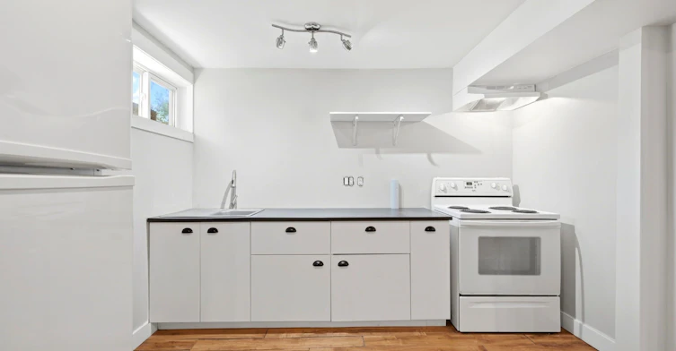 Lower-13 Springdale Drive, Barrie, ON, L4M 5A7 - 10