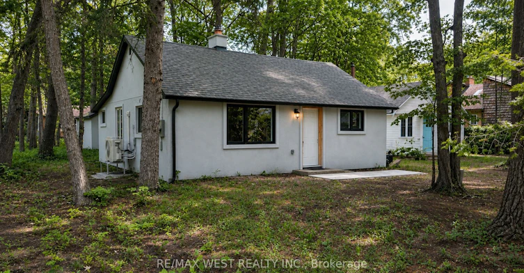 91 30th Street N, Wasaga Beach, ON, L9Z 2C8