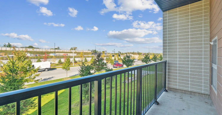 102-6 Spice Way, Barrie, ON, L9J 0J9 - 42