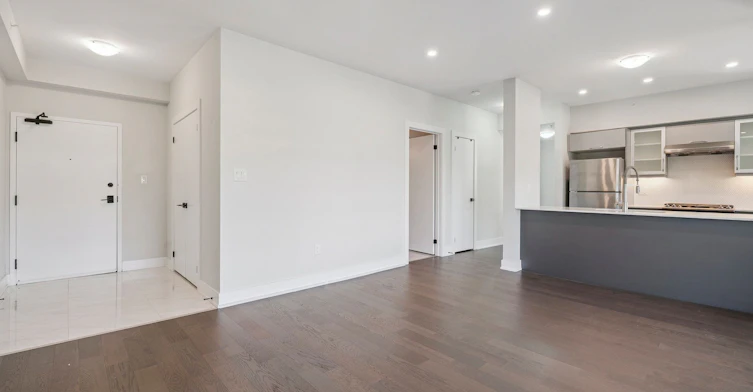 102-6 Spice Way, Barrie, ON, L9J 0J9 - 18