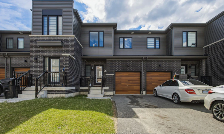 15 Hay Lane