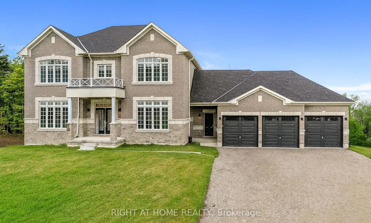8 Forest Heights Court