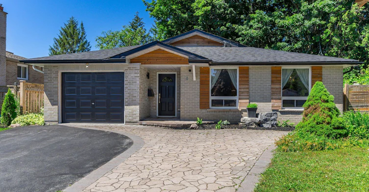 Upper-4 Patricia Avenue, Barrie, ON, L4M 3J7