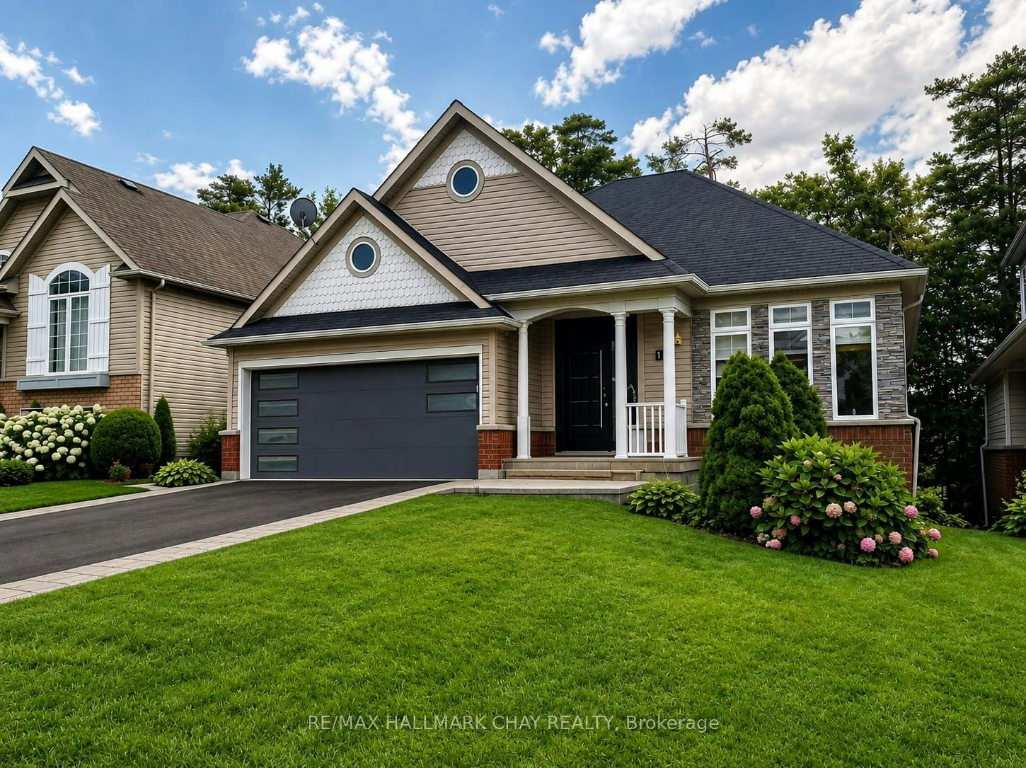 16 Oakmont Avenue, Oro-Medonte, ON, L0L 2L0