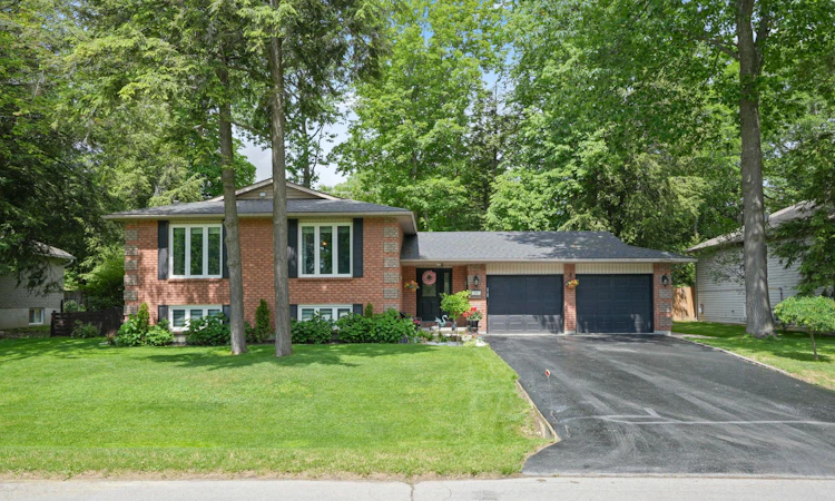 20 Downer Crescent