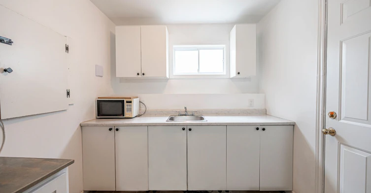 Lower-32 54th Street S, Wasaga Beach, ON, L9Z 1W9 - 2