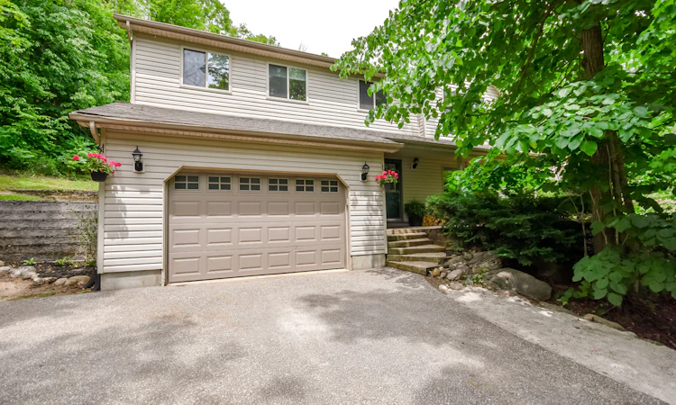 29 Algonquin Trail