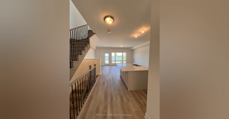 42 Wyn Wood Lane, Orillia, ON, L3V 8P7 - 3