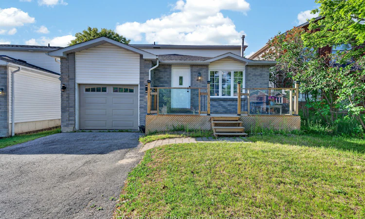 41 Whitehorn Crescent