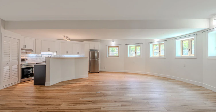 Lower-210 Patterson Road, Barrie, ON, L4N 9B8 - 2