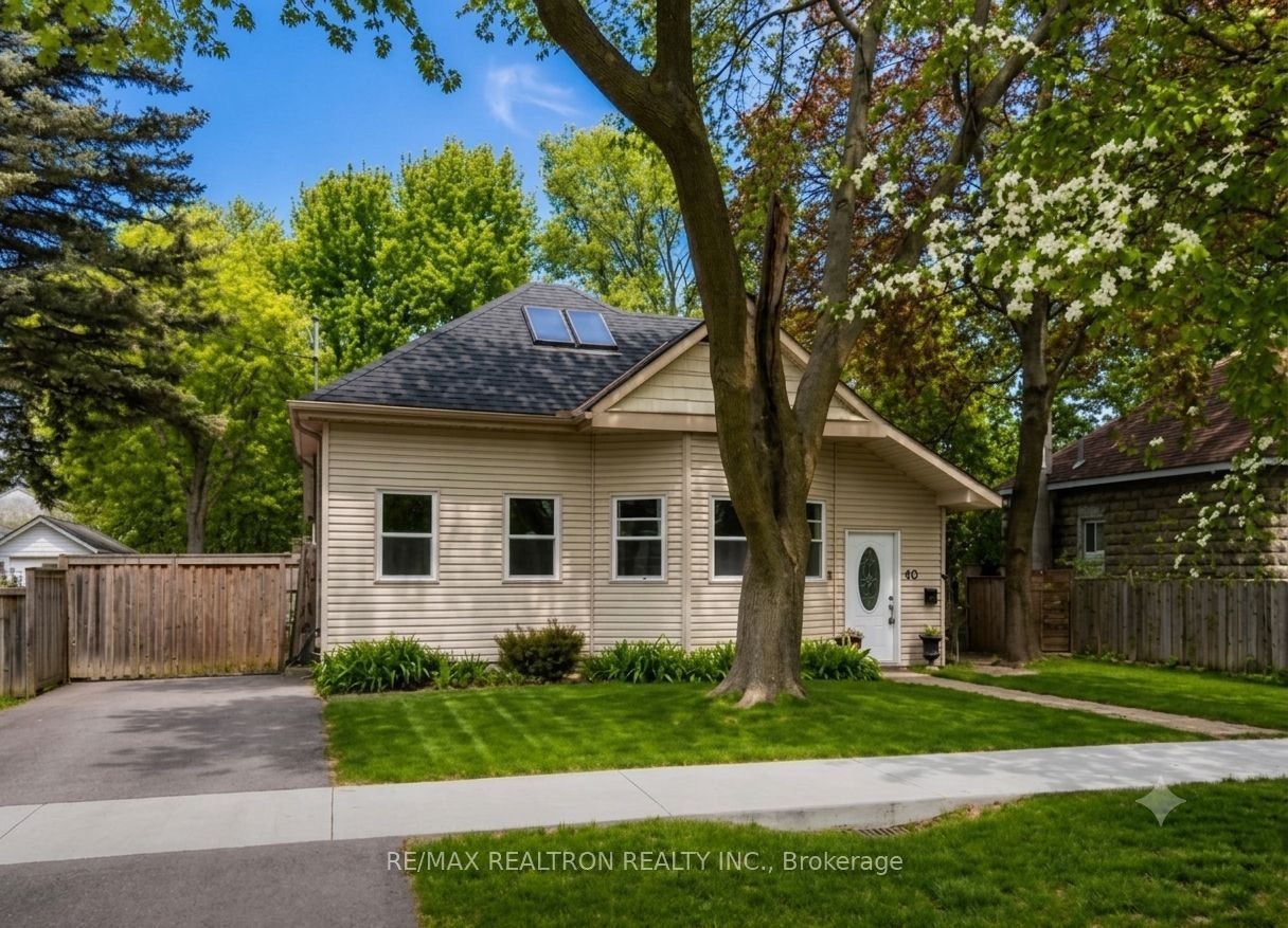 86 John Street, Barrie, ON, L4N 2K5