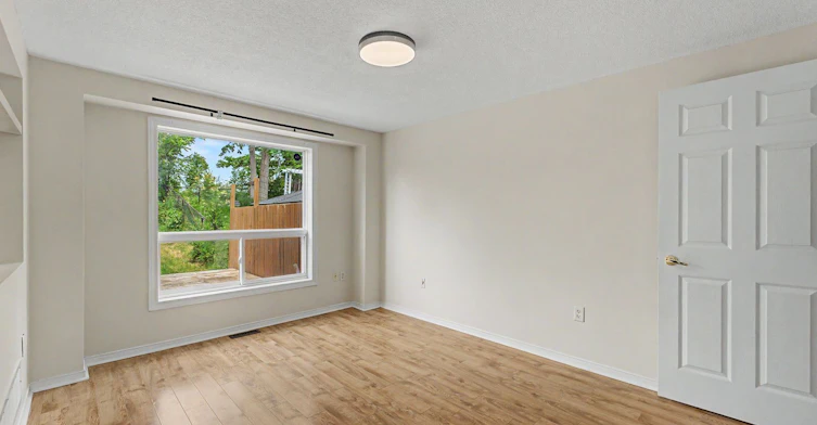 334 Dunsmore Lane, Barrie, ON, L4M 7B2 - 3