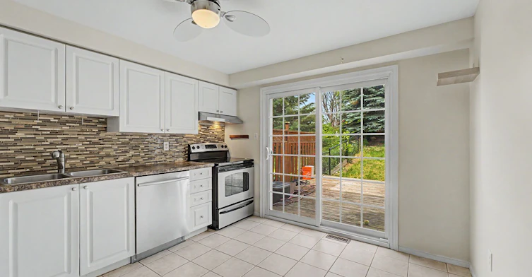 334 Dunsmore Lane, Barrie, ON, L4M 7B2 - 4