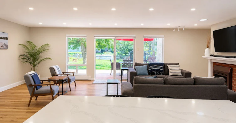 7 Pinetree Court, Ramara, ON, L0K 1B0 - 2