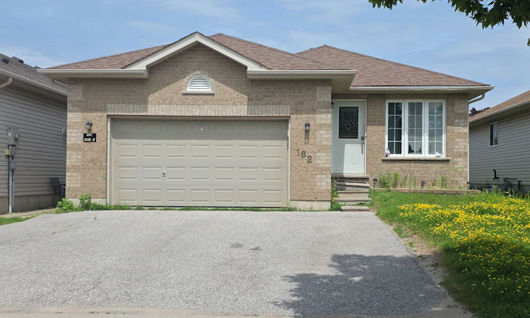 162 Hanmer Street E