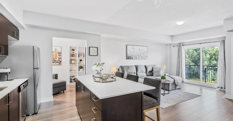 208-5 Chef Lane, Barrie, ON, L9J 0J8