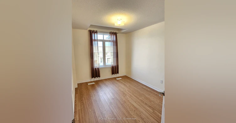 9 Durham Avenue, Barrie, ON, L9J 0W2 - 6