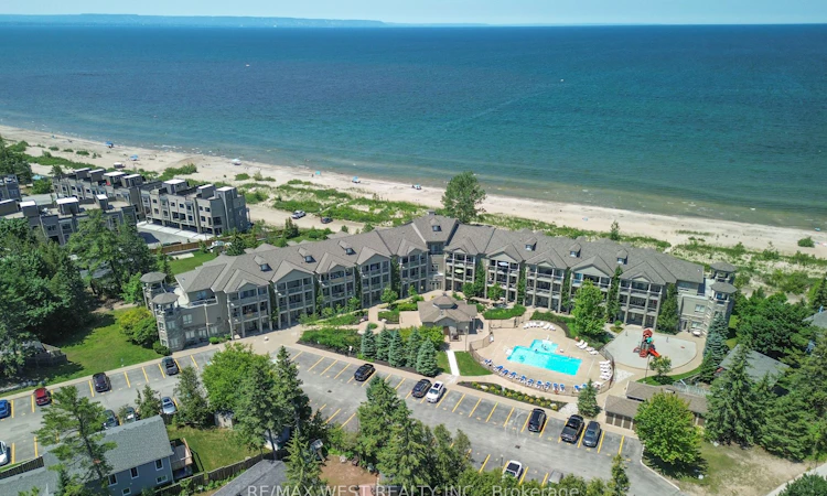 212-764 River Road E