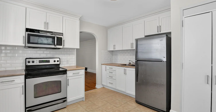 MAIN-30 Penetang Street, Barrie, ON, L4M 1V6 - 2