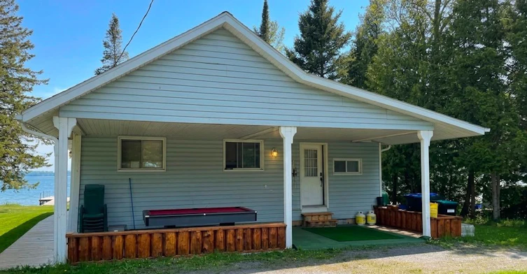5470 Penetanguishene Road, Springwater, ON, L0L 1P0