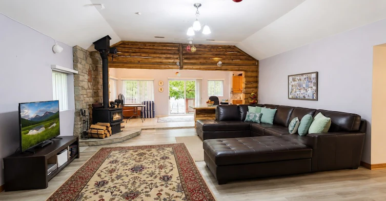 5470 Penetanguishene Road, Springwater, ON, L0L 1P0 - 2