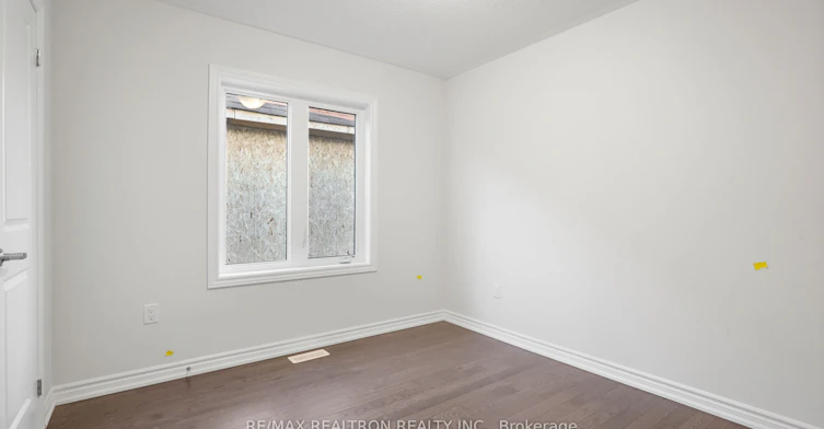 21 Prudhoe Terrace, Barrie, ON, L9S 2Z8 - 24